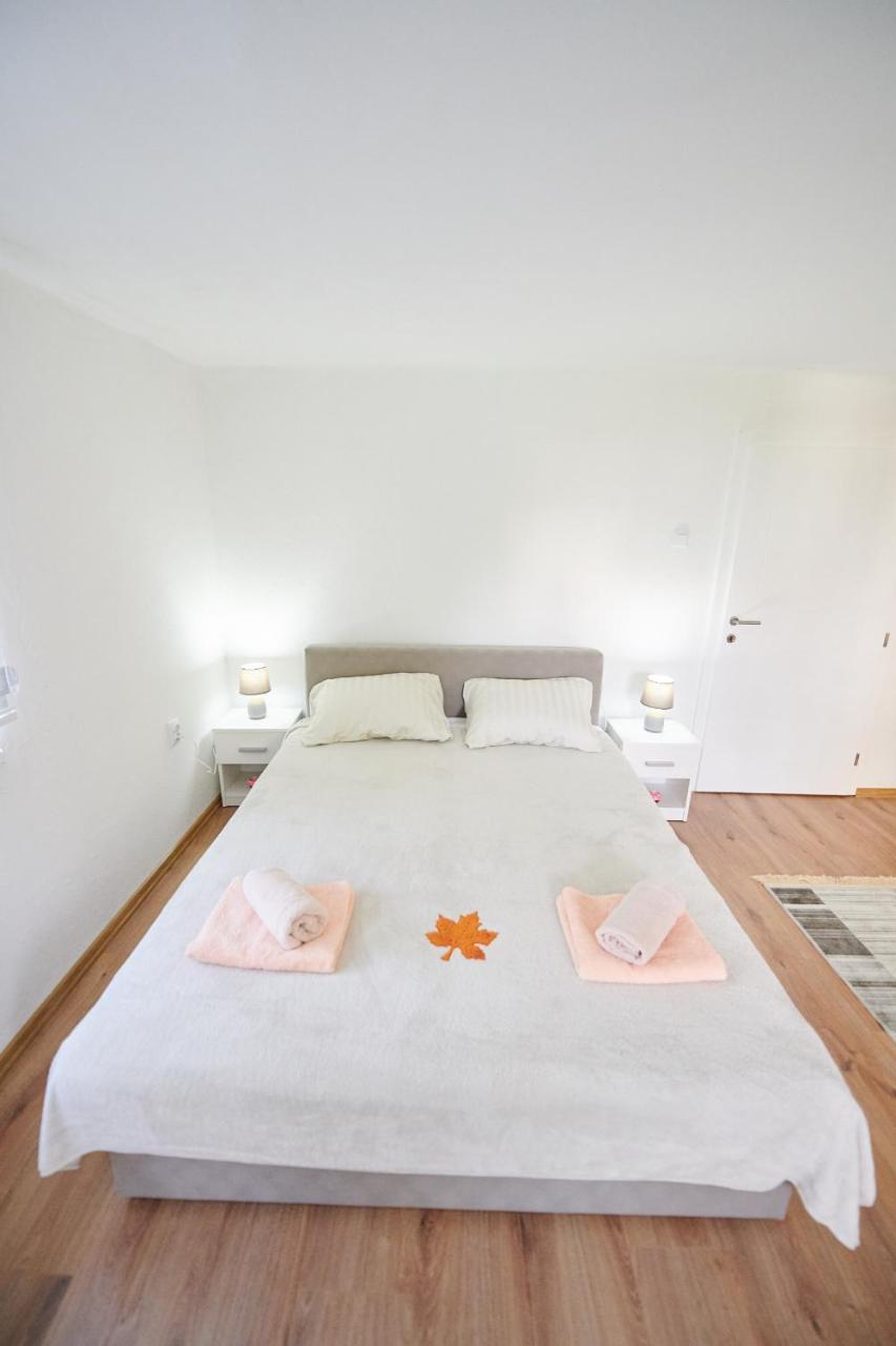 Lovely House Apartment Сараево Екстериор снимка