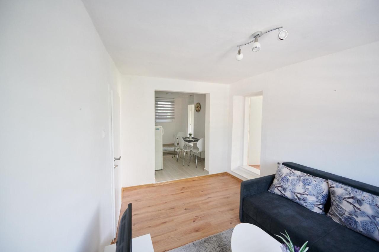 Lovely House Apartment Сараево Екстериор снимка