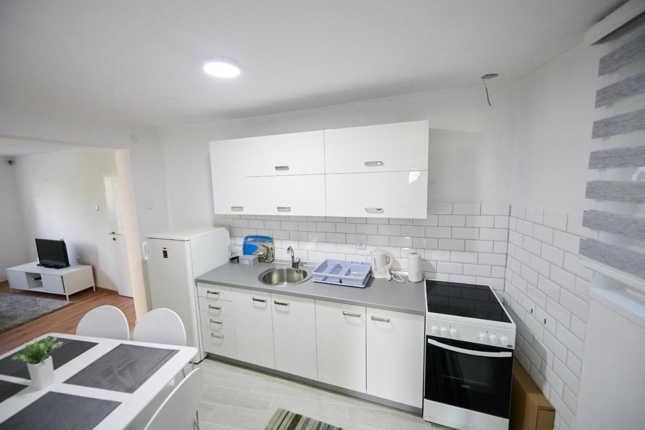 Lovely House Apartment Сараево Екстериор снимка