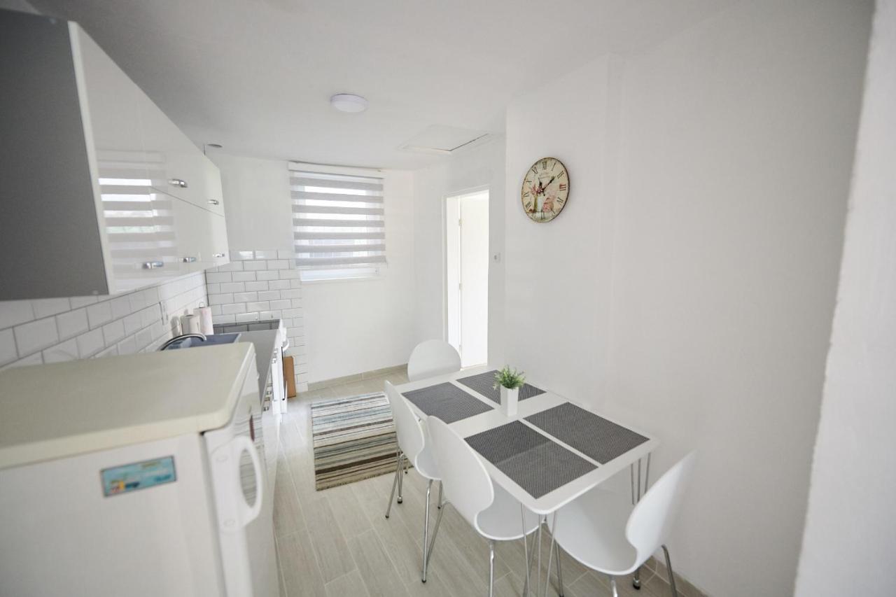 Lovely House Apartment Сараево Екстериор снимка